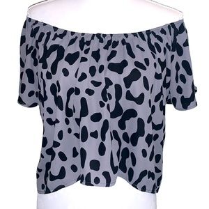 PEACH LOVE BOUTIQUE Off the shoulder Top Size L